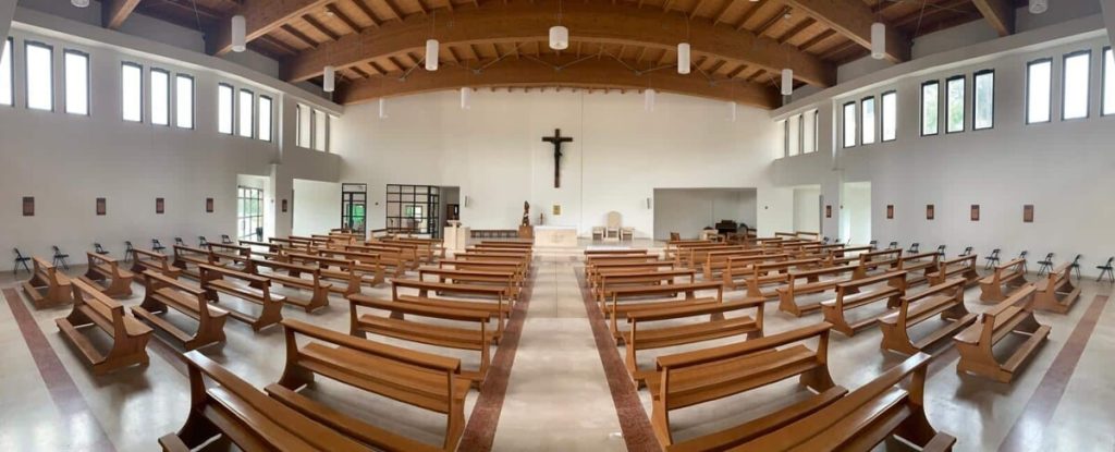 La parrocchia di Olgiata vuole ingrandirsi, manca solo il sì del Comune alla cessione dell’area verde