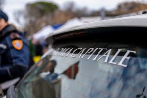 Incidente sulla Laurentina, un 72enne al volante di un'auto ha investito e ucciso una 19enne