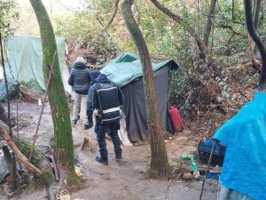 Insediamento abusivo nel parco del Pineto. Rimosse sei baracche