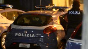 Sedicenne accoltellato a Roma, caccia agli aggressori. Il punto delle indagini