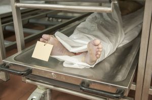 Corpi decomposti, carbonizzati o investiti da treni. A Roma ci sono 248 cadaveri senza un nome
