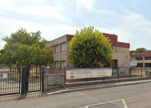 Raffica di furti e danneggiamenti nella scuola. Ladri scatenati e cittadini infuriati