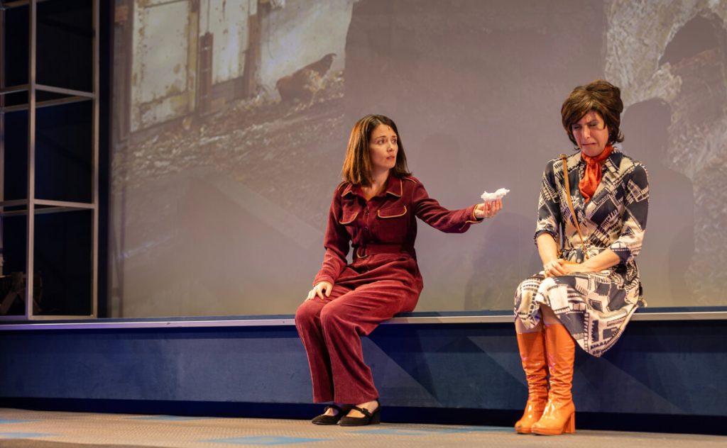 Maria Amelia Monti e Claudia Gusmano al Teatro Ambra Jovinelli con Strappo alla regola