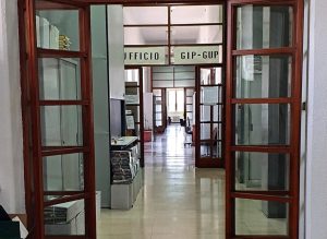Abusi sessuali sulla nipote della compagna, 55enne romano condannato a sei anni di carcere