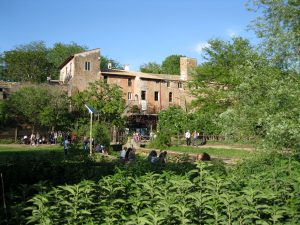 Caffarella, il restyling del casale simbolo del parco è fermo: doveva partire nella primavera 2024
